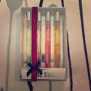 Victoria Secret body mist sample set